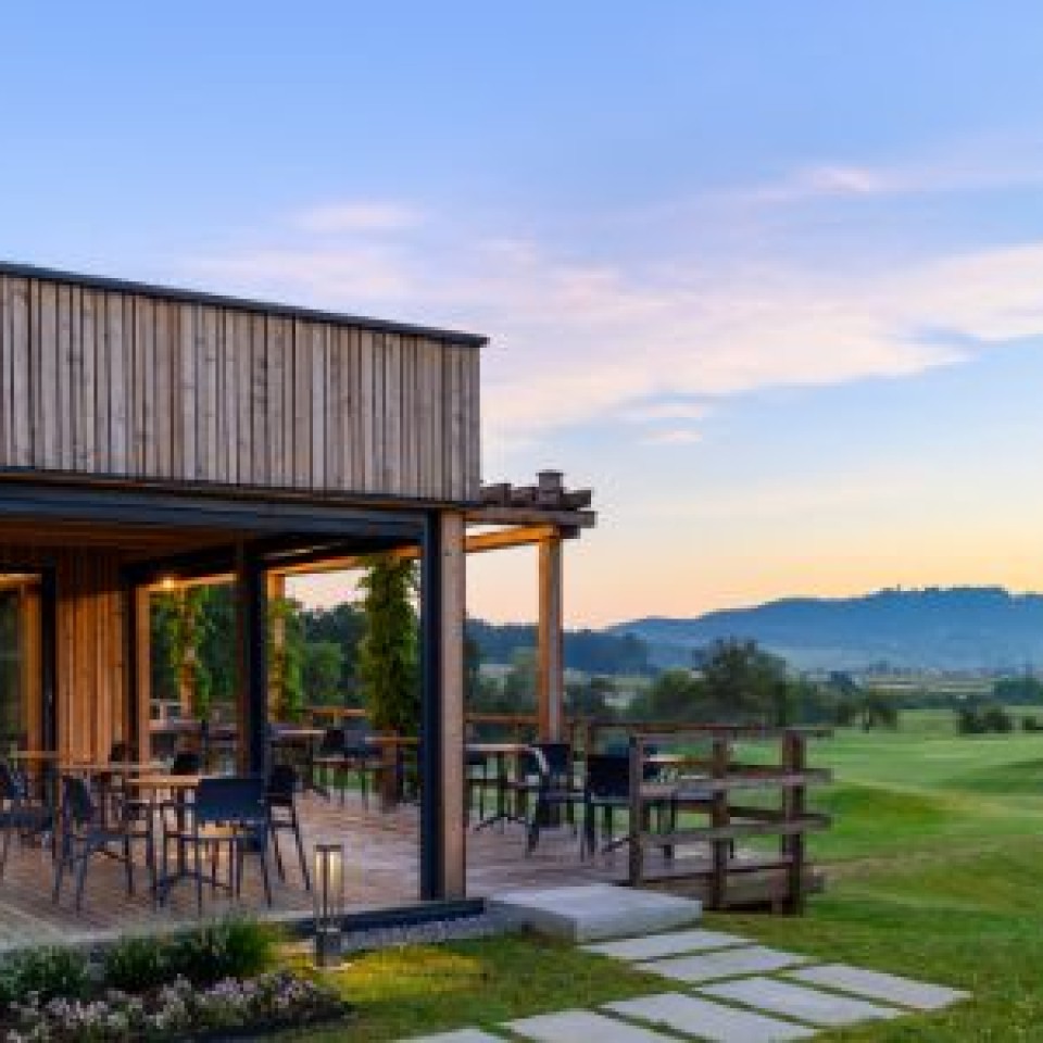Devetnajstica golf grad otocec